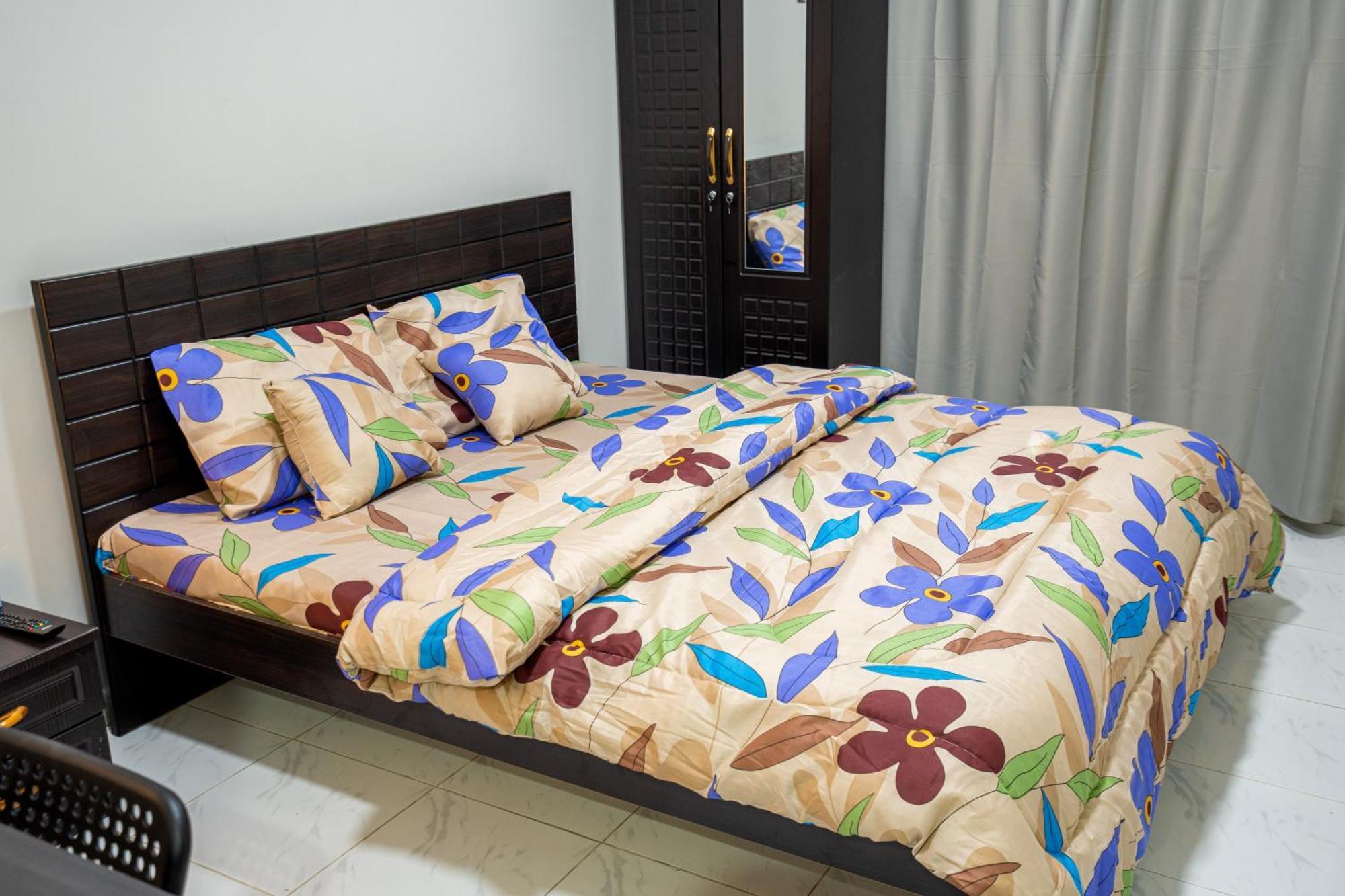 Tourist Peaceful Family Me11apt Baith Al Jannah Llc Hospedagem domiciliar