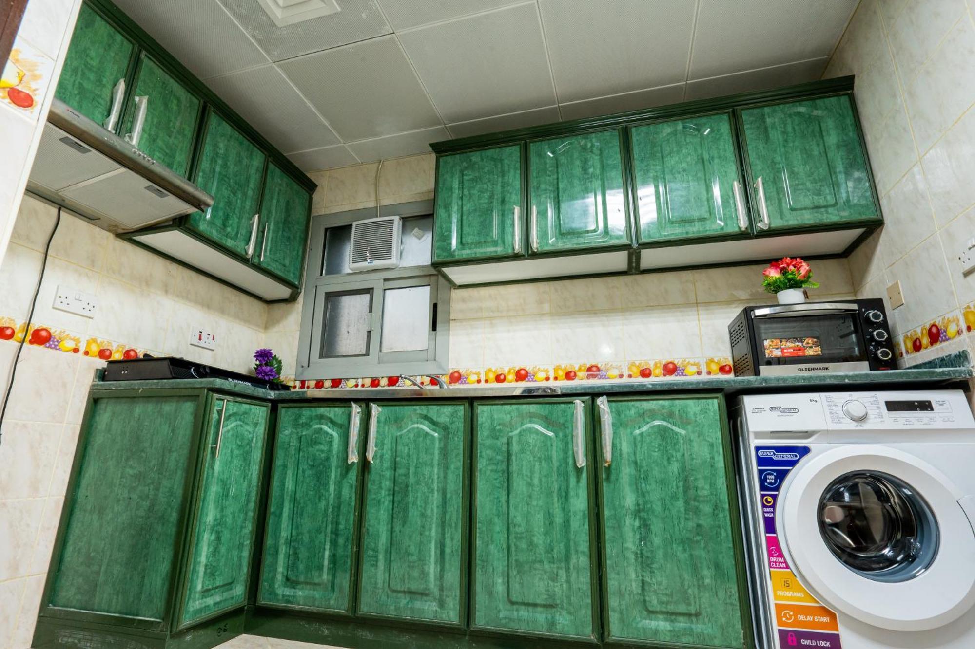 Tourist Peaceful Family Me11apt Baith Al Jannah Llc