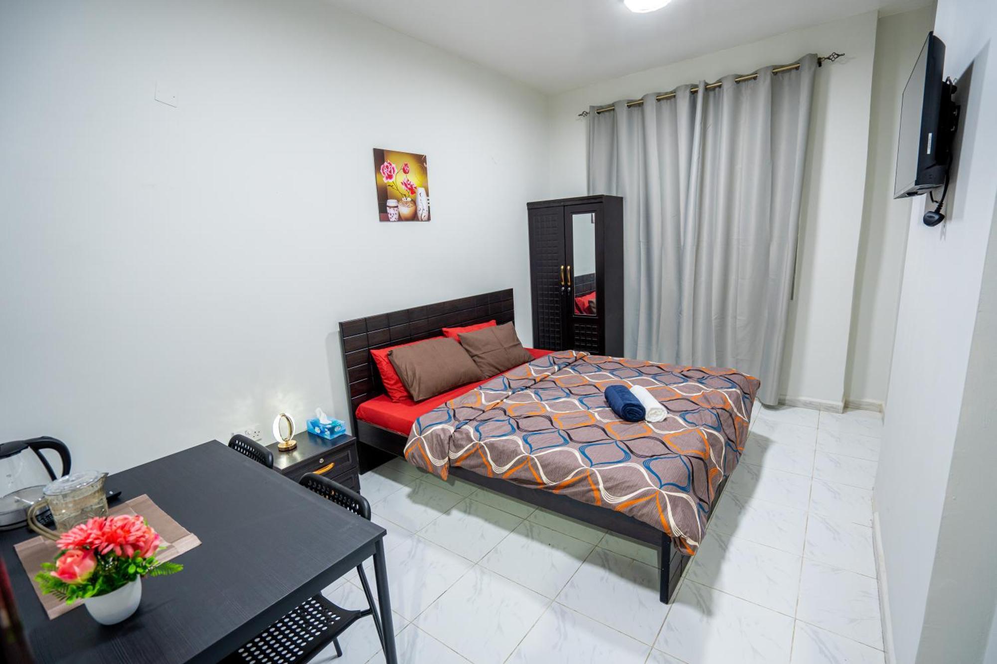 Tourist Peaceful Family Me11apt Baith Al Jannah Llc * Abu Dhabi