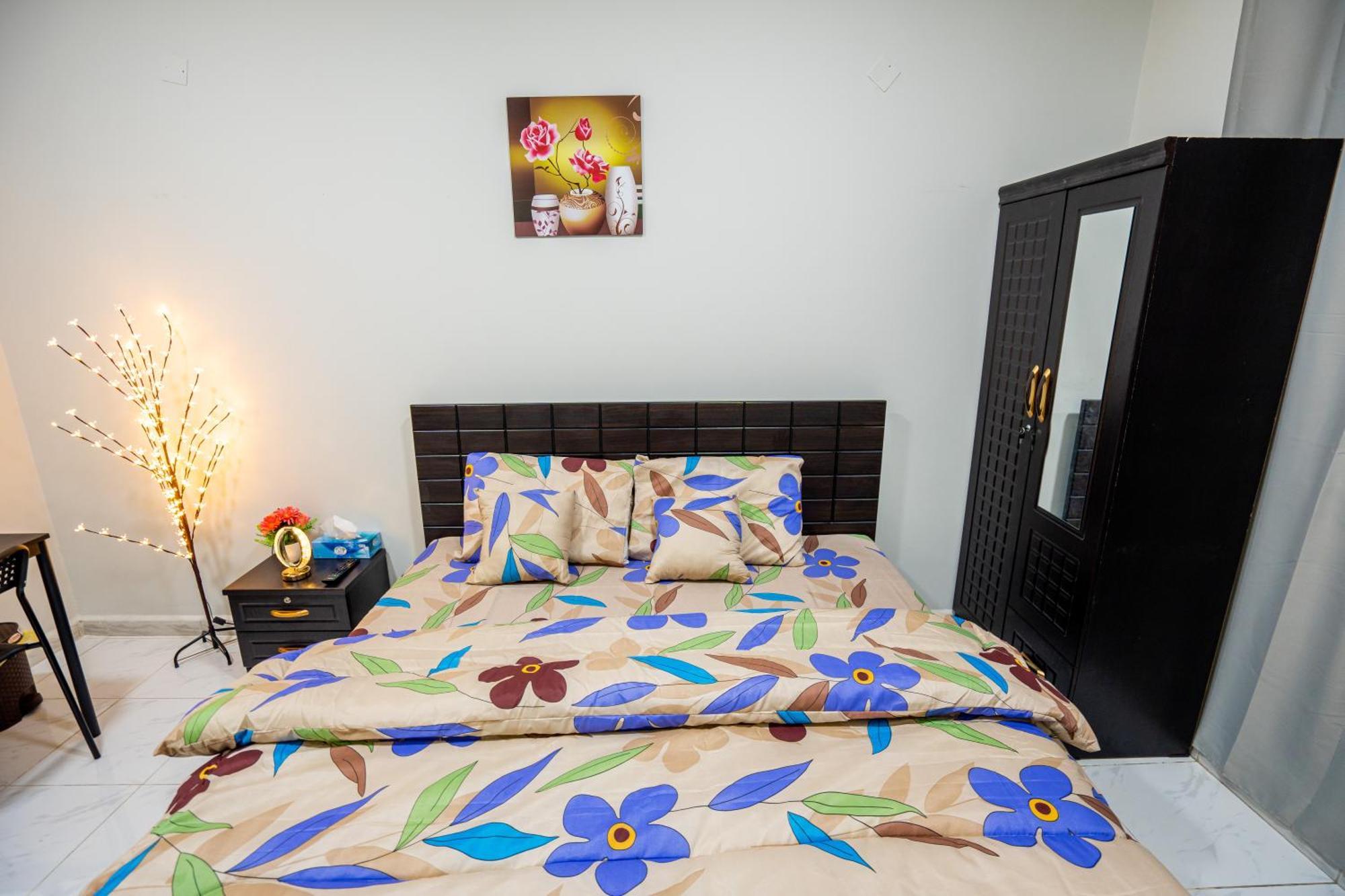 Tourist Peaceful Family Me11apt Baith Al Jannah Llc
